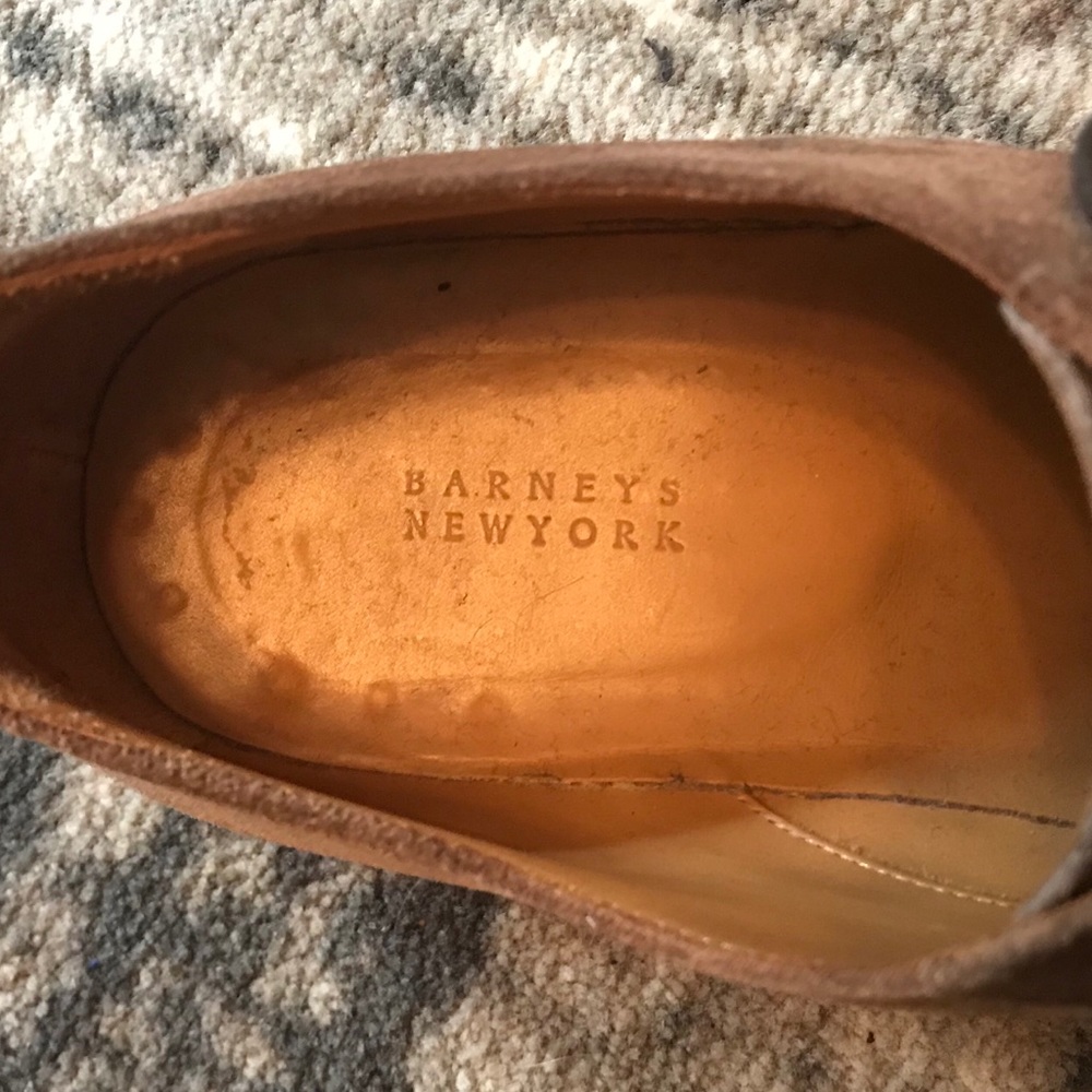 Barney’s Lug-Soled Suede Oxford - 12 - Picture 3 of 8